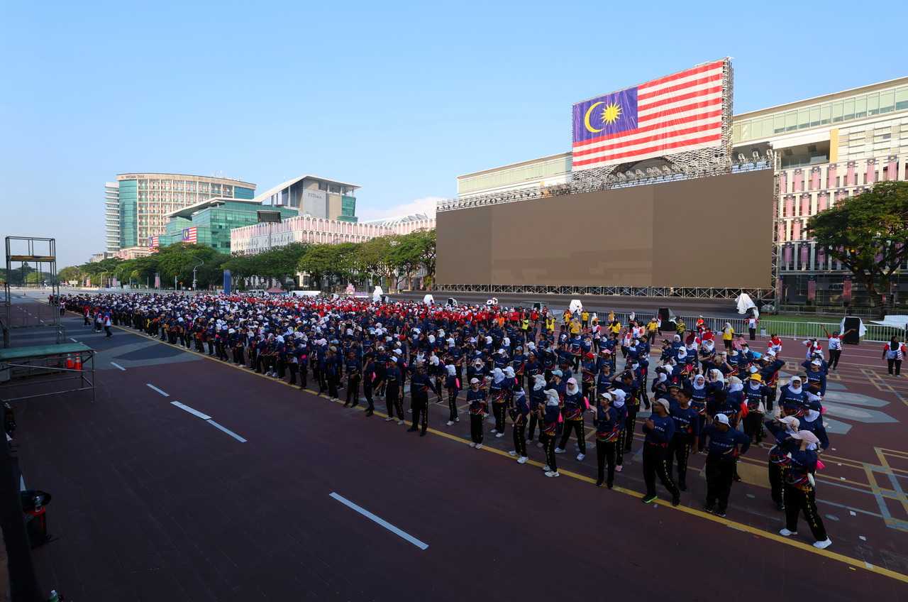 Awesome TV dropped from National Day parade - Malaysia Marketing Community