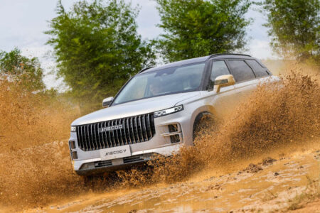 Jaecoo J7 demonstrates off-road capability at M4TREC