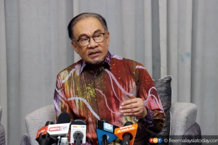 Kabinet bincang isu program laluan selari Rabu ini, kata PM